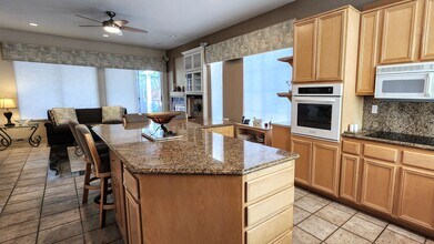 21416 Carabela in Mission Viejo, CA - Building Photo - Building Photo