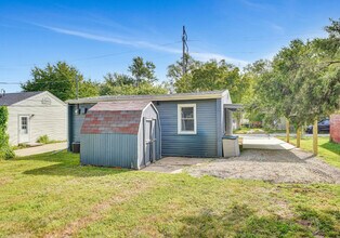 2221 N 32nd St in Lincoln, NE - Building Photo - Building Photo