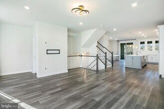 6725 24th Ct N in Arlington, VA - Building Photo - Building Photo