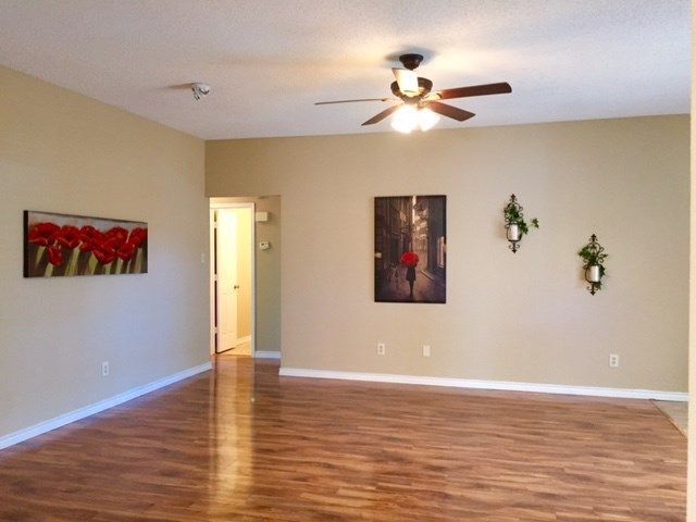 9210 Barton Creek Dr in Rowlett, TX - Building Photo - Building Photo