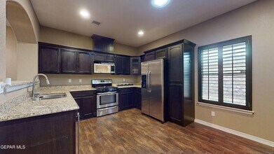 2240 Honour Point Pl in El Paso, TX - Building Photo - Building Photo