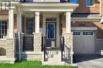 3266 Brigadier Ave in Pickering, ON - Building Photo - Building Photo