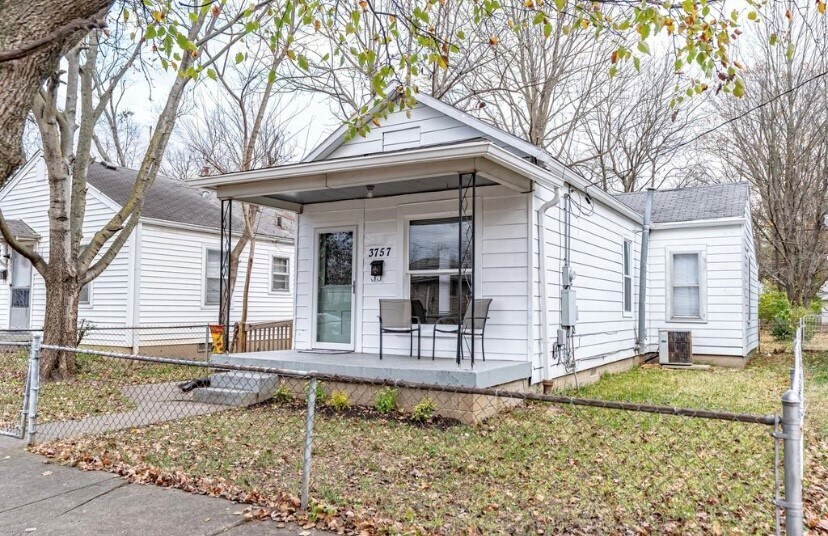 3757 Parthenia Ave in Louisville, KY - Building Photo