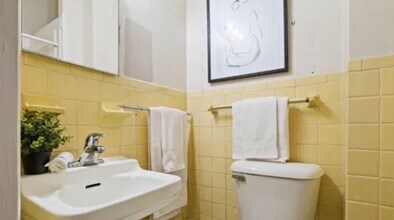 1238 Waverly Walk in Philadelphia, PA - Building Photo - Building Photo