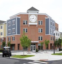 Building Photo - Crescent Crossing Apartments in Bridgeport, Connecticut