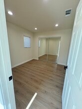 15024 Vose St in Los Angeles, CA - Building Photo - Building Photo