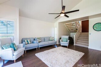 321 Kaelepulu Dr in Kailua, HI - Building Photo - Building Photo