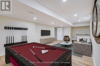 854 Yates Dr in Milton, ON - Building Photo - Building Photo