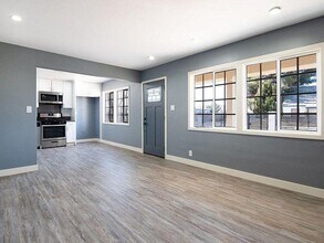 44202 Heaton Ave in Lancaster, CA - Building Photo - Building Photo