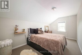 207 Perry St in Peterborough, ON - Building Photo - Building Photo