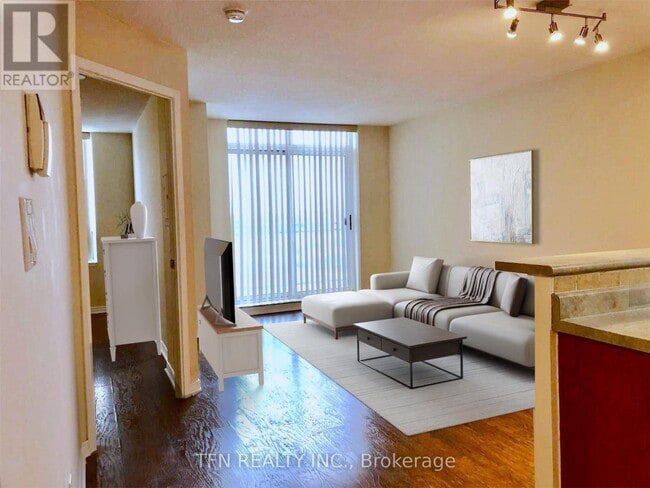 property at 39 Oneida Crescent