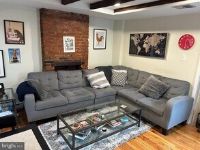 414 S 15th St in Philadelphia, PA - Building Photo - Building Photo