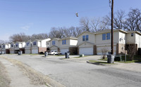 Creek Cove Villas in Dallas, TX - Foto de edificio - Building Photo