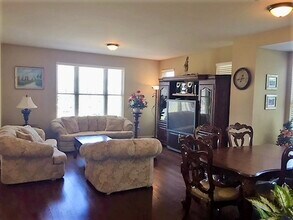 1109 E Port Clinton Rd in Vernon Hills, IL - Building Photo - Building Photo