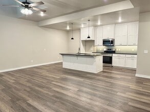 6625 Bent Wood Villas Dr in Oklahoma City, OK - Building Photo - Building Photo