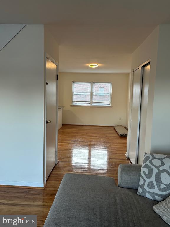 3004 Secane Dr in Philadelphia, PA - Building Photo - Building Photo