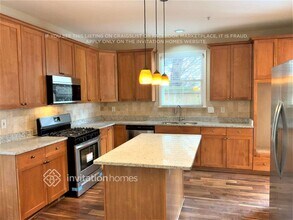 1396 Merrifield Ln in Marietta, GA - Foto de edificio - Building Photo