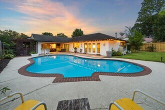 18618 Point Lookout Dr in Houston, TX - Building Photo - Building Photo