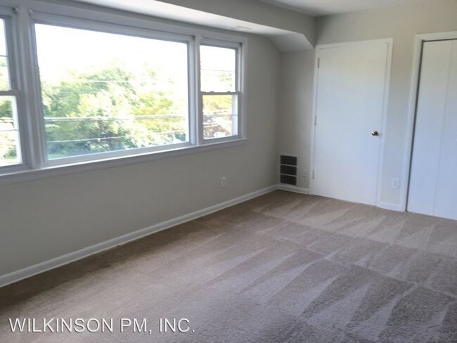 100 W Taylor Run Pkwy in Alexandria, VA - Building Photo - Building Photo