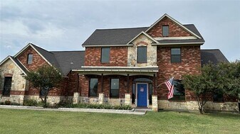 13447 FM1385 in Pilot Point, TX - Building Photo