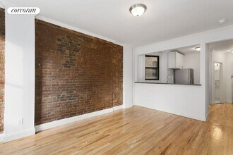266 Elizabeth St in New York, NY - Building Photo - Building Photo