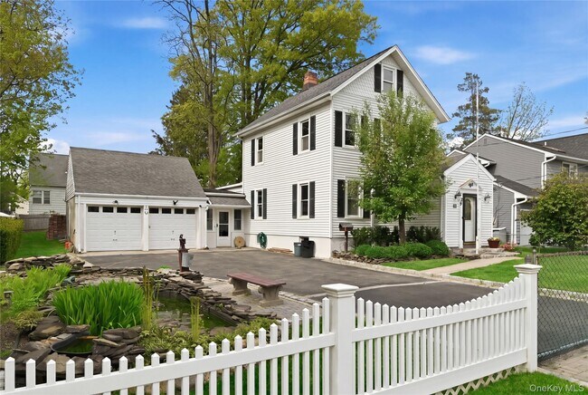 88 Coles St in Glen Cove, NY - Building Photo - Building Photo