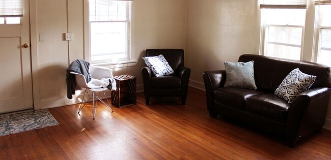 property at 627 S Jefferson St