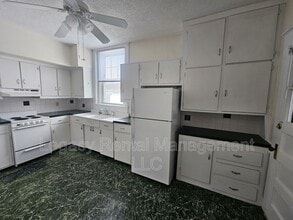 281 E Main St in Plymouth, PA - Building Photo - Building Photo