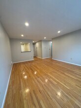 28 Brentwood St, Unit 5 in Boston, MA - Foto de edificio - Building Photo