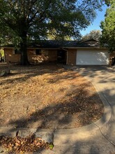 933 Lynnwood Ct in Bartlesville, OK - Building Photo - Building Photo