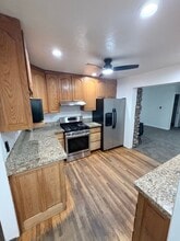 306 E 900 N in Lehi, UT - Foto de edificio - Building Photo