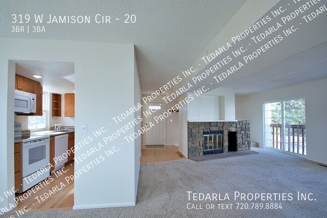 319 W Jamison Cir in Littleton, CO - Building Photo - Building Photo