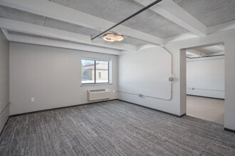 The Howard Apartments in Eau Claire, WI - Building Photo - Interior Photo