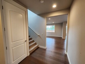 8435 NE 146th St in Kenmore, WA - Building Photo - Building Photo