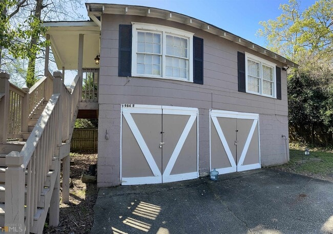 property at 984 Byron Dr SW