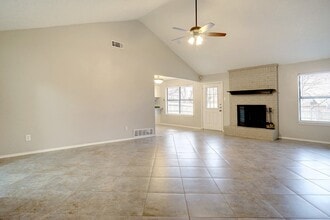 405 Indian Crest Dr in Saginaw, TX - Building Photo - Building Photo
