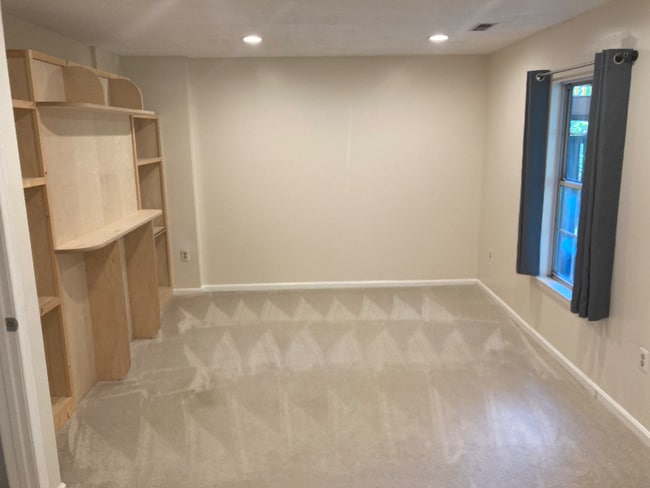 property at 12208 Wye Oak Commons Cir