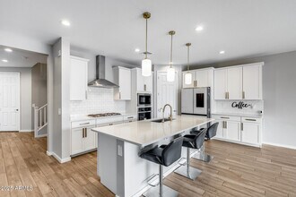 17635 W Red Fox Rd in Surprise, AZ - Building Photo - Building Photo