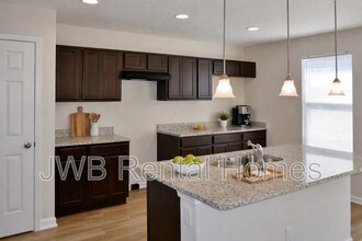 8518 Cheryl Ann Ln in Jacksonville, FL - Building Photo - Building Photo