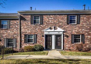 1107 Windsor Dr N in Framingham, MA - Building Photo