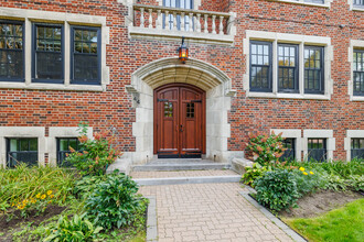 44 Academy Ch in Westmount, QC - Building Photo - Building Photo
