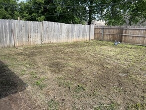 2241 Donna Dr in Norman, OK - Building Photo - Building Photo