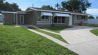 3151 SW 37th Terrace in West Park, FL - Building Photo
