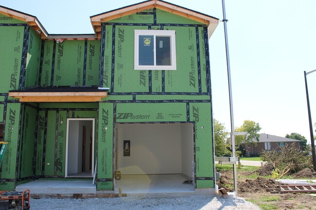109 E Division St in Manteno, IL - Building Photo - Building Photo