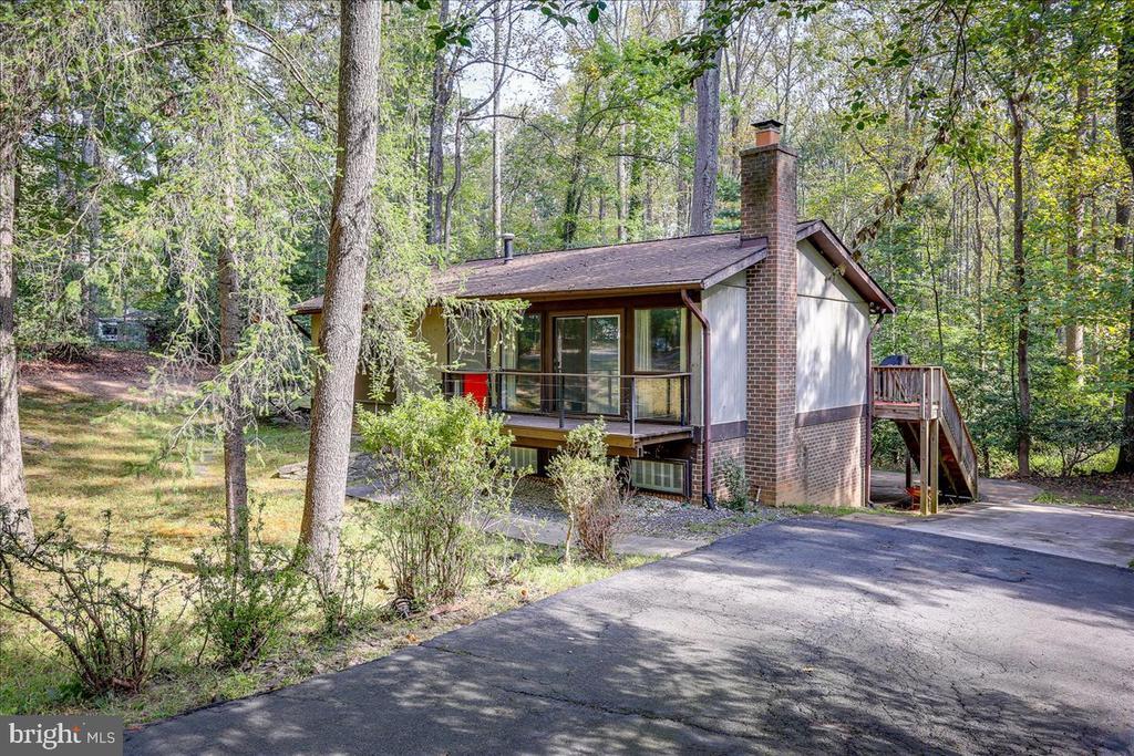 2509 Fauquier Ln in Reston, VA - Building Photo