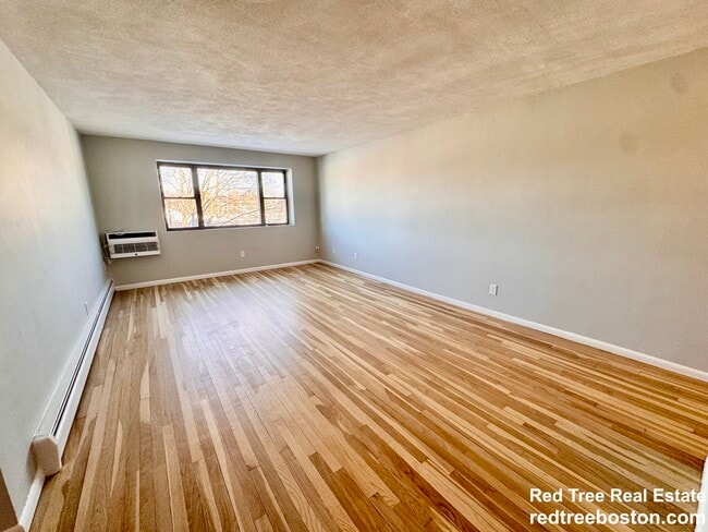 97 Spring St, Unit C6 in Boston, MA - Foto de edificio - Building Photo