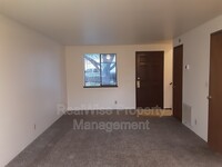 150 Southridge Way in Grants Pass, OR - Foto de edificio - Building Photo