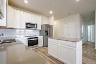 536 Gray Hawk Ridge, Unit 725-207 in Leander, TX - Building Photo - Building Photo