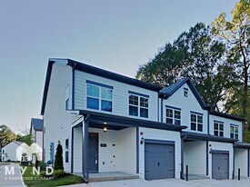 2861 Regal Park Dr NW in Atlanta, GA - Building Photo