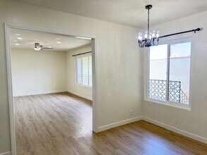 10730 S Burin Ave in Inglewood, CA - Building Photo - Building Photo